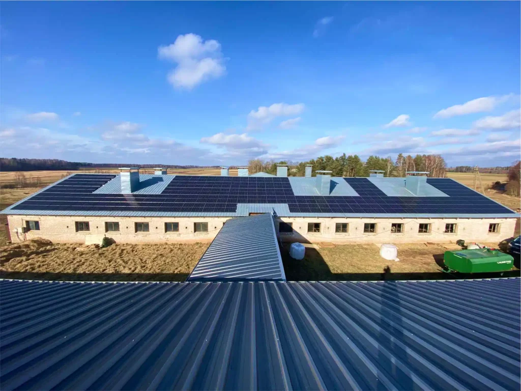 80 kW saulės jėgainė ant stogo ūkininkui Rokiškio rajone