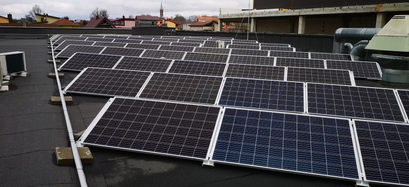 saulės elektrinė ant stogo