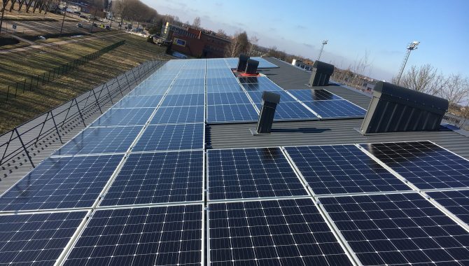 sumontuotos saulės baterijos