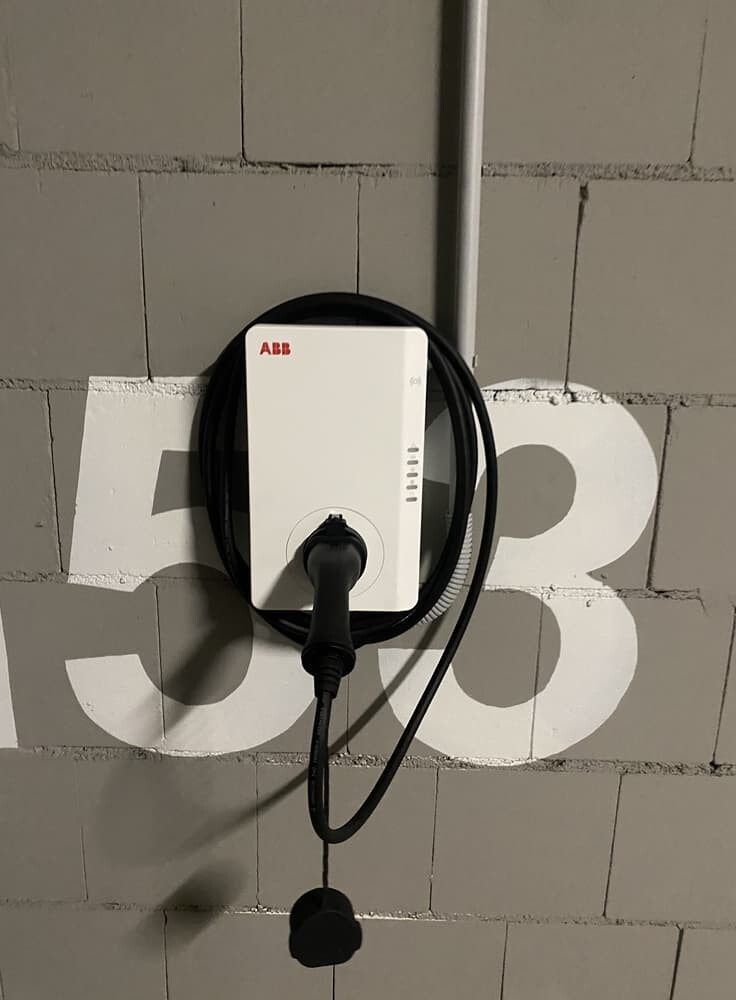 elektromobiliu ikrovimo stoteles