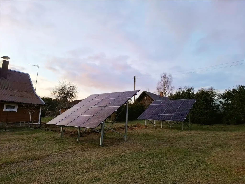 8 kW antžeminė saulės elektrinė Varėnos rajone