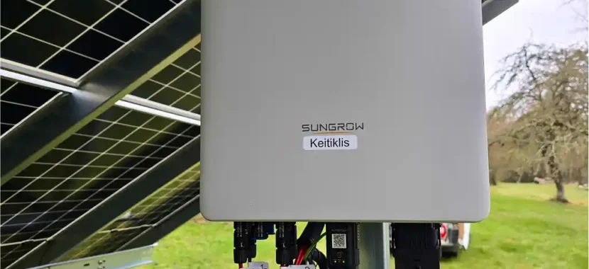 10 kW antžeminė saulės jėgainės inverteris Vilniaus rajone