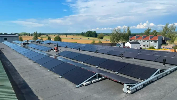 saulės elektrinė ant stogo verslui