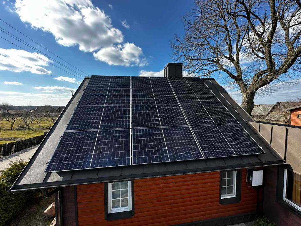 6 kW saulės baterijos ant stogo Trakų rajone