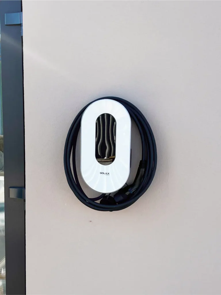 13 kW elektrinės įrengimas su įkrovimo stotele Vilniaus rajone