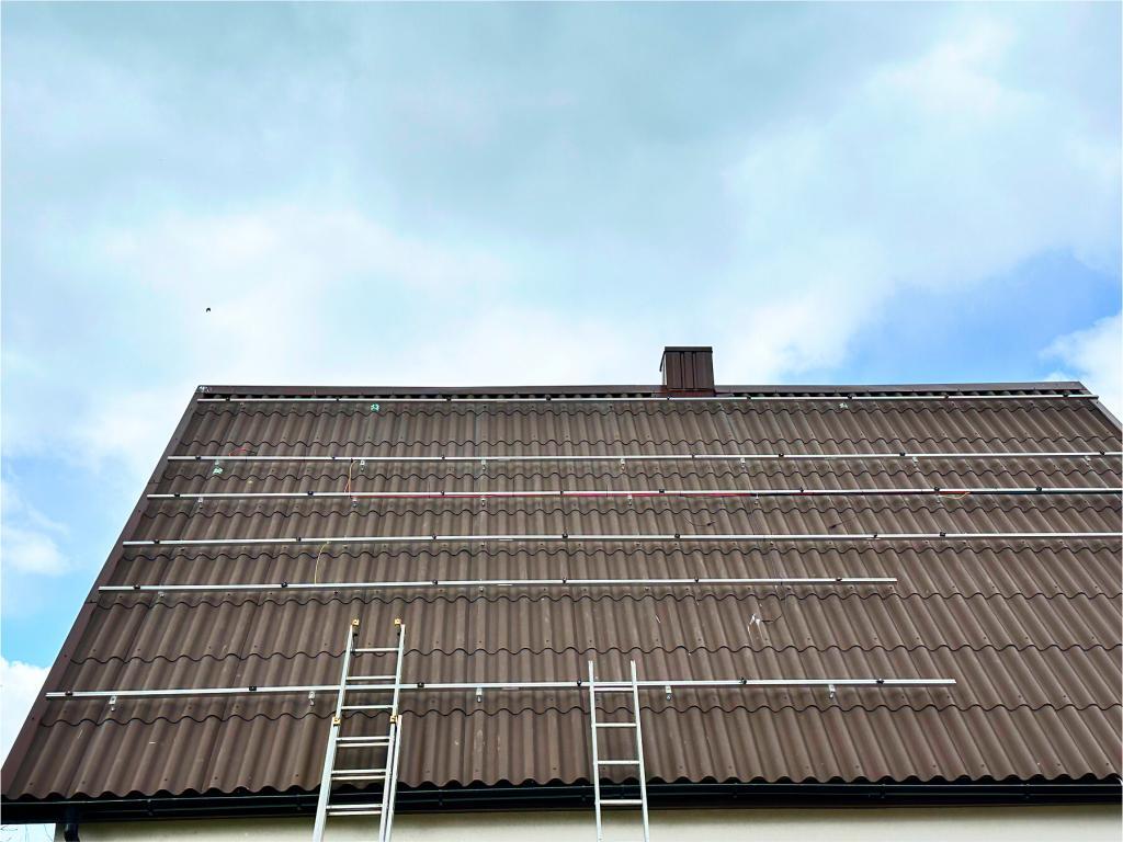 10 kW saulės baterijų montavimas ant stogo Utenos rajone