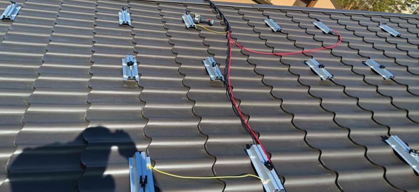 10kw saulės elektrines montavimas, tvirtinimo konstrukcijos ant skardinio stogo