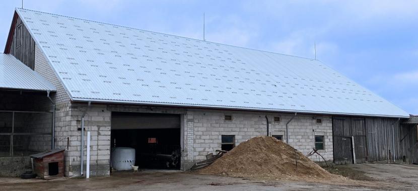 saulės elektrinės montavimo konstrukcija šiferiniam stogui