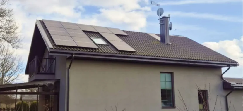trinasolar saulės moduliai ant šiferinės dangos stogo