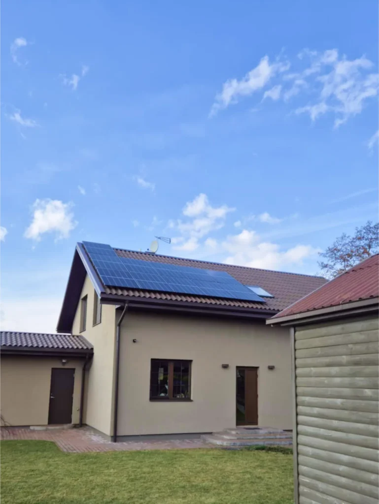 10 kW saulės baterijų montavimas ant stogo Marijampolės rajone