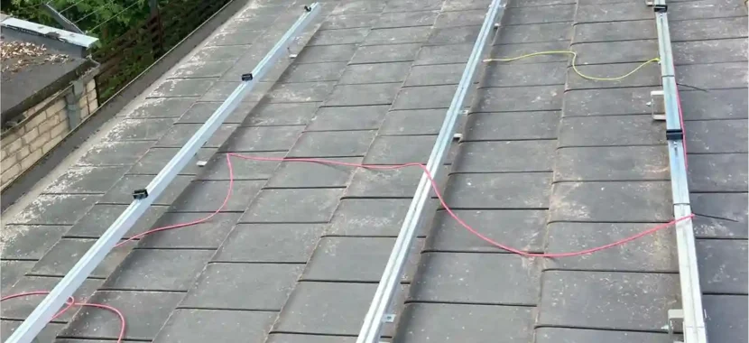 11 kW saulės elektrinės ant stogo konstrukcija