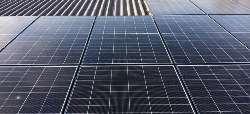 10 kW saulės elektrinės įrengimas ant stogo Vilniuje