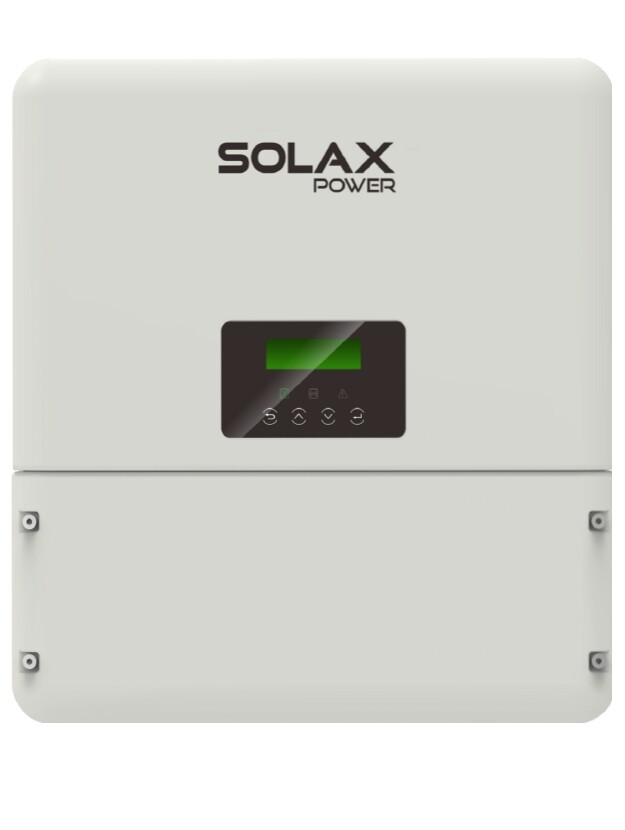 SolaX hibridinis galios keitiklis baltame fone