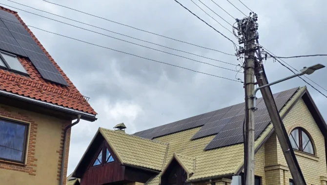 saulės elektrinės ant stogų